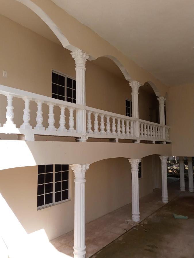 Grace Garden By Eminence Ent Bed & Breakfast *
